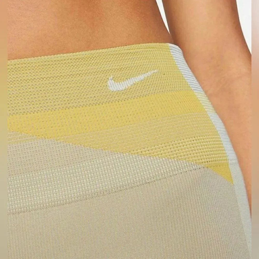 NIKE Sculpt LUX ICON CLASH Seamless 7/8 Training Knit Leggings yellow colorblock